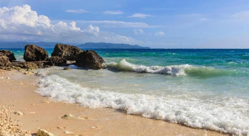 Reddoorz Premium @ Nigi Nigi Nu Noos Station 2 Boracay Hotel Balabag  Ngoại thất bức ảnh
